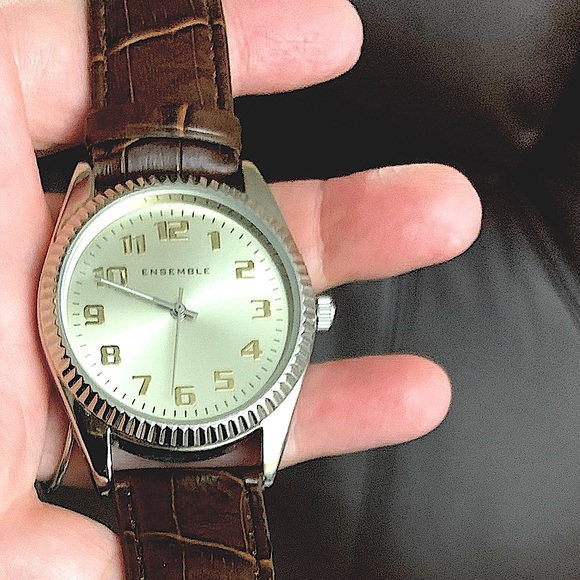 New»Stylish-Clean Men’s Sliver+Gold Classic Brown Leather Watch Band By Ensemble - Picture 9 of 16